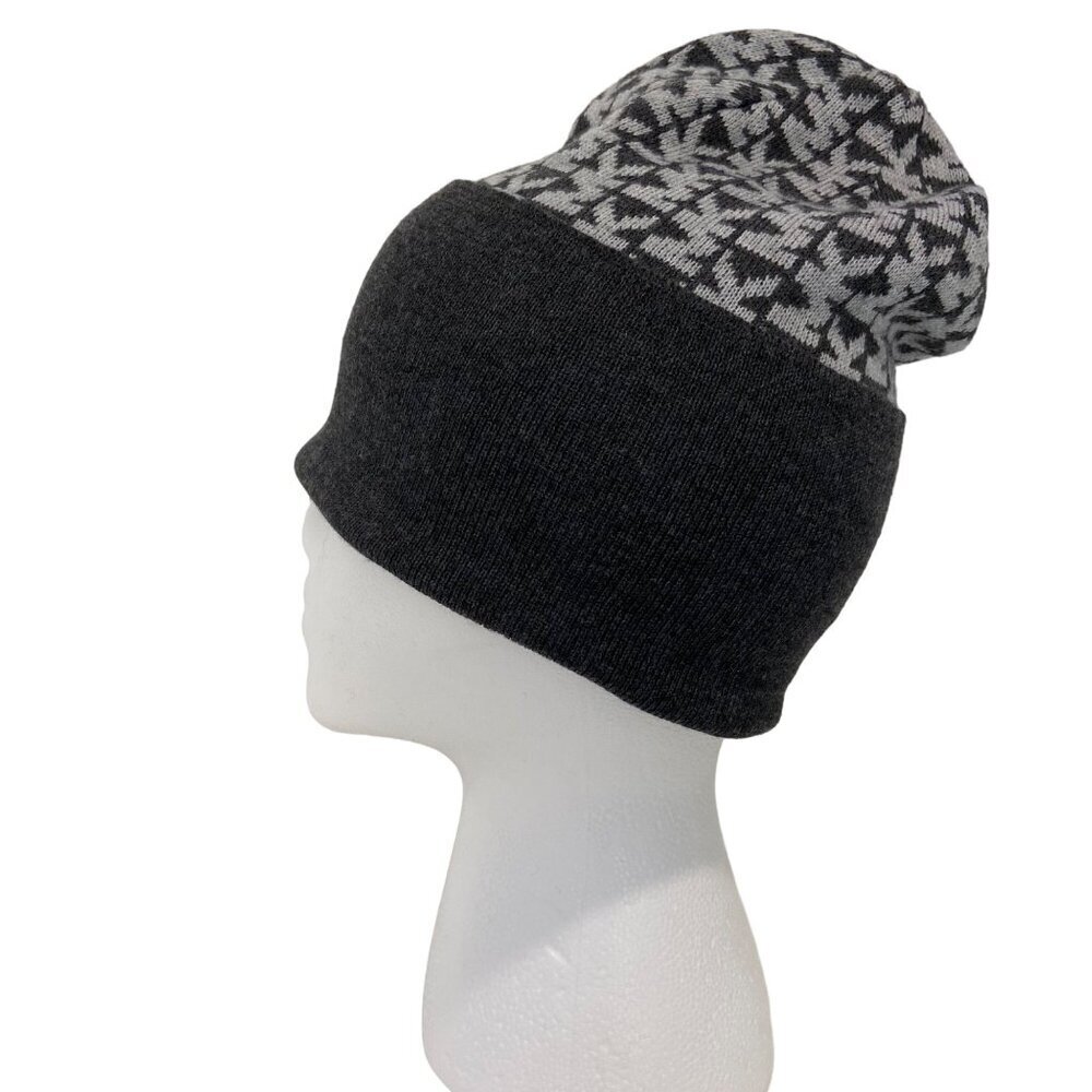 Michael Kors delicate Knitted slouchy chic Beanie Hat Grey & White lightweight